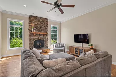 9828 Laurel Glen Drive, Hamilton Township, OH 45140 - Photo 4