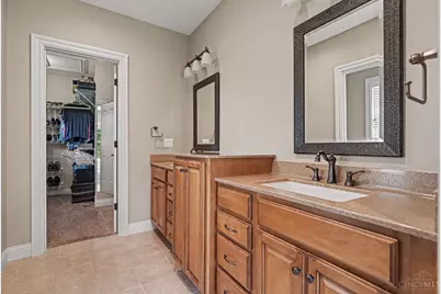 9828 Laurel Glen Drive, Hamilton Township, OH 45140 - Photo 16