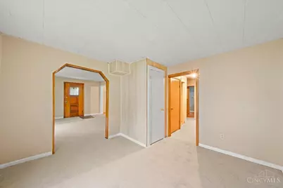 2307 Middletown Eaton Road, Middletown, OH 45042 - Photo 6