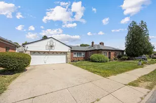 6325 Elm View Pl, Elmwood Place, OH 45216 - Photo 4
