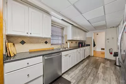 6325 Elm View Place, Elmwood Place, OH 45216 - Photo 14