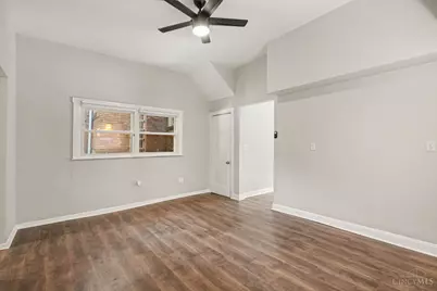 2149 W Clifton Avenue, Cincinnati, OH 45219 - Photo 18