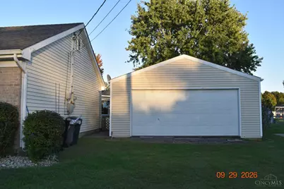 1548 Lost Lake Court, Sterling Township, OH 45176 - Photo 4