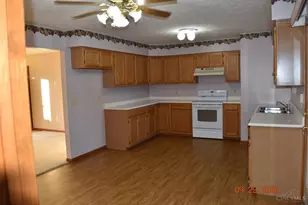 1548 Lost Lake Ct, Sterling Township, OH 45176 - Photo 8