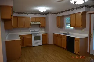 1548 Lost Lake Ct, Sterling Township, OH 45176 - Photo 6