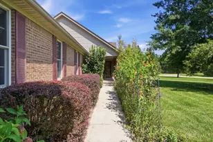 8215 Morgans Run Dr, Harlan Township, OH 45152 - Photo 6