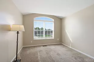 1970 Redbud Dr, Hamilton, OH 45013 - Photo 8