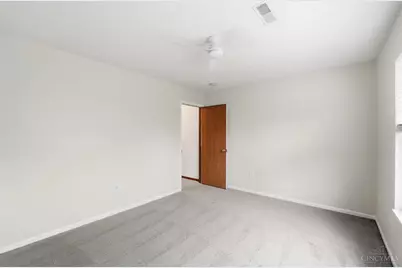 8427 Gettysburg Lane, Hamilton Township, OH 45039 - Photo 36