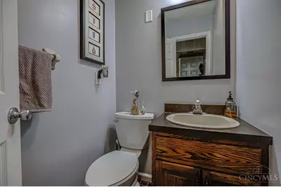 7885 Oak Leaf Circle, West Chester, OH 45241 - Photo 16