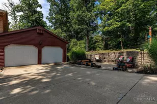 7885 Oak Leaf Cir, West Chester, OH 45241 - Photo 2