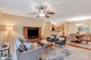 120 Carrington Ln, Loveland, OH 45140 - Photo 2