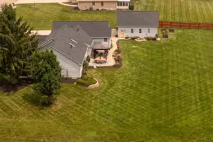 3059 Countryside Ln, Springboro, OH 45342 - Photo 4