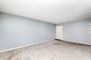 8790 Carrousel Park Cir, Colerain Township, OH 45251 - Photo 4