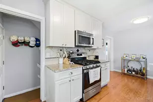 4133 Club View Dr, Cincinnati, OH 45209 - Photo 16