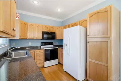 6005 Hidden Oaks Court, Hamilton Township, OH 45039 - Photo 10