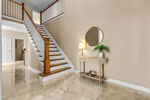 1046 Tuscany Pl, Cincinnati, OH 45226 - Photo 4