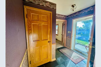 301 Jackson Lane, Middletown, OH 45044 - Photo 2