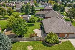 382 Sunset Dr, Carlisle, OH 45005 - Photo 8