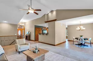 382 Sunset Dr, Carlisle, OH 45005 - Photo 14