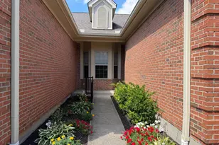 6533 Foxtail Ln, Liberty Township, OH 45044 - Photo 2