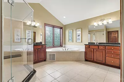 1247 Ridgewood Drive, Miami Township, OH 45140 - Photo 16