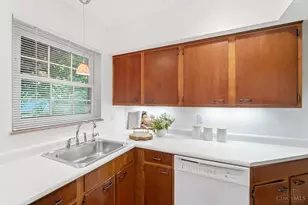 5723 Kinoll Ave, Cincinnati, OH 45213 - Photo 10