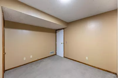 7503 Vinnedge Road, Fairfield Township, OH 45011 - Photo 14