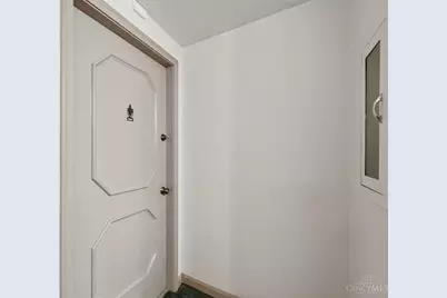 880 Rue De La Paix #A5, Cincinnati, OH 45220 - Photo 36