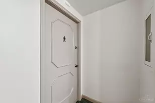 880 Rue De La Paix, Cincinnati, OH 45220 - Photo 36