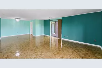 880 Rue De La Paix #A5, Cincinnati, OH 45220 - Photo 12