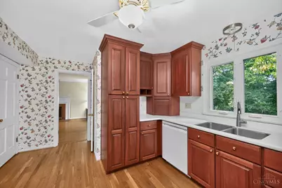 6402 Westover Circle, Sycamore Township, OH 45236 - Photo 8