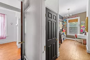 2106 Kemper Ln, Cincinnati, OH 45206 - Photo 16