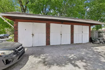 4829 Reading Road, Cincinnati, OH 45237 - Photo 8