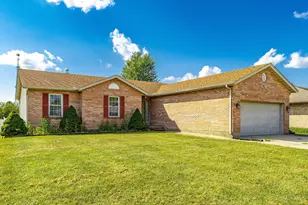 109 Mollie Dr, Hamilton, OH 45013 - Photo 2