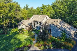 4805 Drake Rd, Cincinnati, OH 45243 - Photo 2
