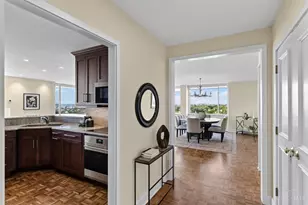 2401 Ingleside Ave, Cincinnati, OH 45206 - Photo 2