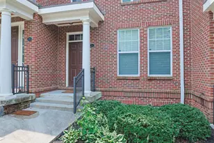 211 E Rochelle St, Cincinnati, OH 45219 - Photo 2