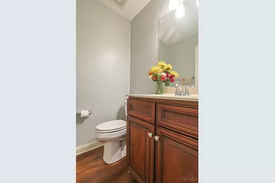 211 E Rochelle Street, Cincinnati, OH 45219 - Photo 26