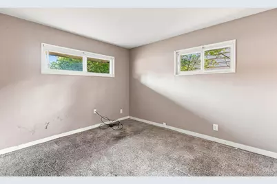 8769 Balboa Drive, Springfield Township, OH 45231 - Photo 10
