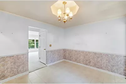 2091 Harrowgate Hill Lane, Fairfield, OH 45014 - Photo 4