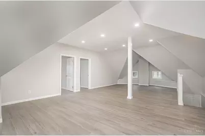 2213 Highland Avenue, Cincinnati, OH 45219 - Photo 28