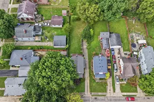 3427 Orchard Ct, Cheviot, OH 45211 - Photo 2