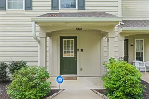109 Ledgerwoods Dr, Batavia Township, OH 45102 - Photo 2