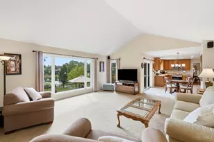 7373 Lakota Springs Dr, West Chester, OH 45069 - Photo 16