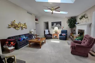 1902 Sandcliff Dr, Anderson Township, OH 45255 - Photo 6