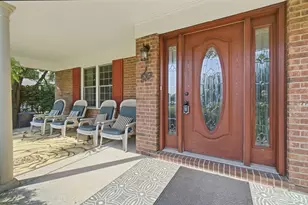 7941 Hunters Ridge Dr, West Chester, OH 45069 - Photo 2