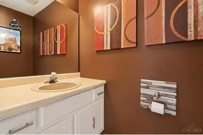 7941 Hunters Ridge Drive, West Chester, OH 45069 - Photo 10