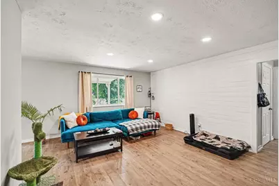 855 Mohican Drive, Loveland, OH 45140 - Photo 6