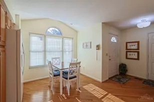 999 Wittshire Ln, Anderson Township, OH 45255 - Photo 6