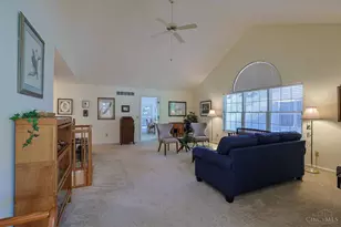 999 Wittshire Ln, Anderson Township, OH 45255 - Photo 8